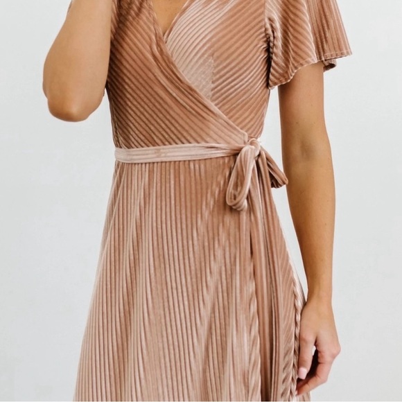 Baltic Born Andi Ribbed Velvet Wrap Maxi Dress Champagne XXL NWT - Picture 4 of 12